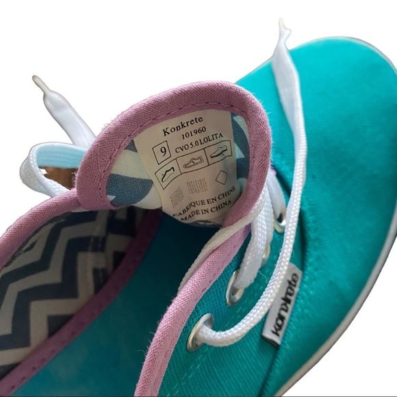 NWOT Konkrete Turquoise Canvas Shoes - Picture 3 of 6